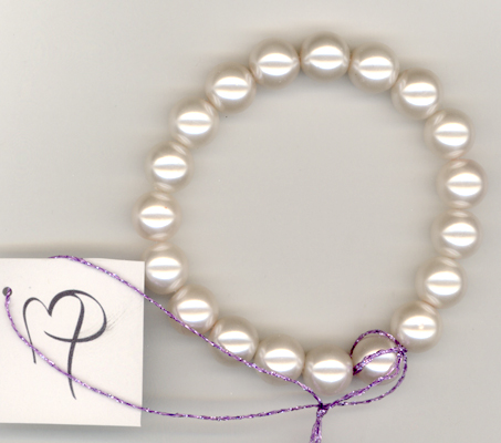 white glass pearl stretch bracelet