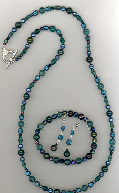 Gift For The Holidays ~ Emerald Blue Beaded Jewelry Set