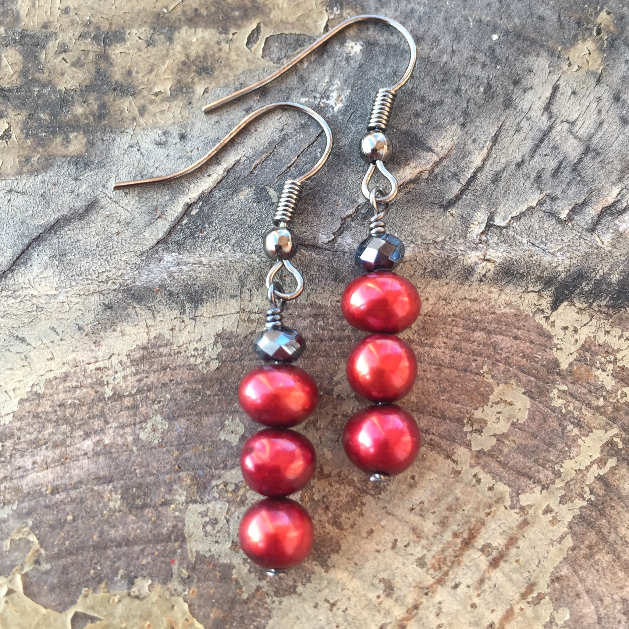 Red Cranberry Freshwater Pearl  black  crystal earrings 