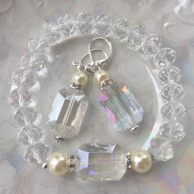 Crystal & Pearl Fancy Bracelet/Earrings Set