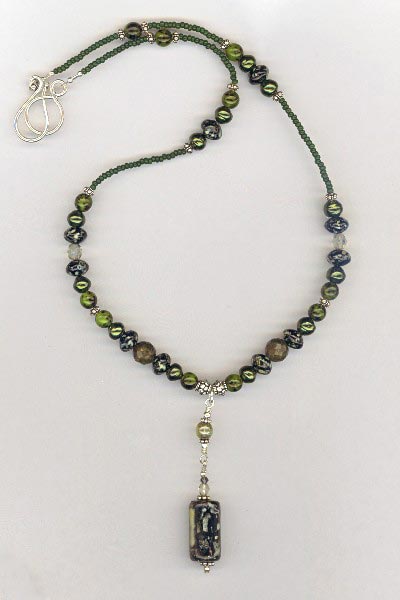 Green silver necklace